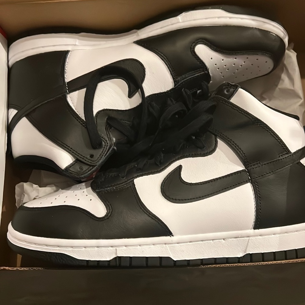 2022 Dunk High black white